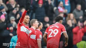 Middlesbrough Thrash Preston To Halve Coventry Lead In Championship