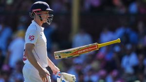 Harry Brook Issues Public Apology for Wellington Incident; Fined £30,000 by ECB