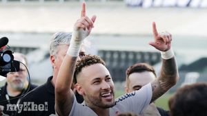 Neymar Extends Santos Contract Through 2026 To Conquer Missing Dreams