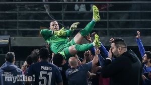 PSG Win Trophee Des Champions As Lucas Chevalier Saves Penalties In A Shootout Against Marseille