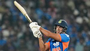 Shivam Dube Blasts 15-Ball Fifty in Vizag; Falls for 65 After Record-Breaking Blitz