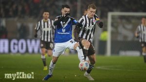 St Pauli And Hamburger SV Settle For Goalless Derby Draw Amid Relegation Battle