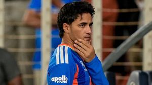Gavaskar Rips Into India’s Shot Selection as Abhishek Sharma Struggles in T20 Spotlight