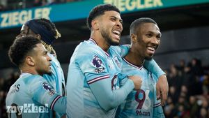 Burnley Comeback Stuns Crystal Palace As Glasner Reaches Century In Charge