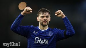 Everton Spark Second-Half Comeback To Beat Fulham 2-1, Leno Own Goal Seals Win