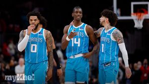 Hornets Extend Winning Streak With 126-119 Victory Over Hawks