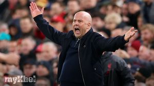 Liverpool Late Goals Persist: Slot Reflects On Anfield Defeat To Manchester City