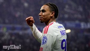 Lyon Beat Nice 2-0 To Tighten Ligue 1 Title Challenge