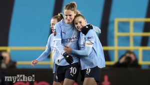 Manchester City Women Dominate Leicester City 6-0 As Miedema Nets Twice
