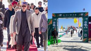 KIWG 2026 Begins Amid Record Unseasonal Warmth in Gulmarg; J&K CM Calls for Artificial Snow Systems
