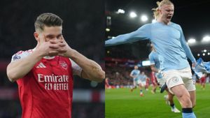 Who Will Win the Premier League? 11 Pundits Give Their Predictions!