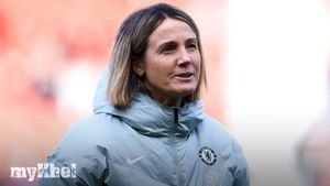 Sonia Bompastor Extends Chelsea Contract Through 2030 After Unbeaten 2024-25 Season