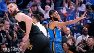 Thunder End Cavaliers Winning Streak As Joe And Wallace Star In 121-113 Victory