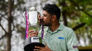 Gaganjeet Bhullar Rallies From Four Points Behind To Win IGPL Chandigarh In Style, Debutant Varun Parikh Finishes Second