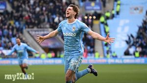Coventry City Secure Late Winner Against Stoke To Extend Championship Lead