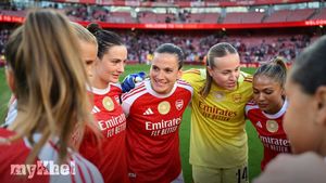 Arsenal Women Lead WSL Title Chase After 7-0 Thrashing Of Leicester