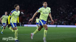 Southampton Edge Arsenal 2-1 As Charles Seals FA Cup Quarter-final Victory