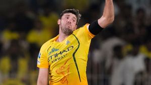 IPL 2026: Jamie Overton, CSK's Star Bowler, has a Twin Brother who Plays for Sunrisers