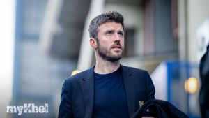 Michael Carrick Clarifies He Is Not Chasing Answers About Manchester United Future
