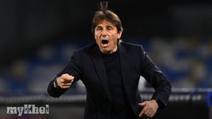 Napoli Champions League Push Gathers Momentum With 4-0 Win Over Cremonese