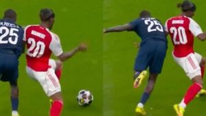 Did Arsenal Deserve a Penalty? Mikel Arteta and Football World Speak Out After PSG Final Heartbreak