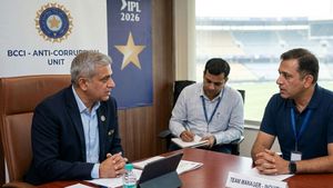 IPL 2026: BCCI Questions Team Manager after Star Player Repeatedly Hosts Late-Night Guests in Hotel Room