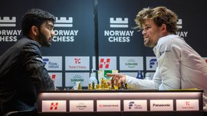 Norway Chess 2026: Magnus Carlsen Defeats Gukesh Dommaraju; Firouzja, Assaubayeva Hold Leads After Round 4 