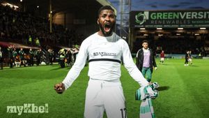 Celtic Edge Motherwell With Contentious Iheanacho Penalty To Keep Title Race Alive