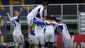 Como Secure 1-0 Victory Over Verona As Douvikas Fuels Fabregas' Champions League Hopes