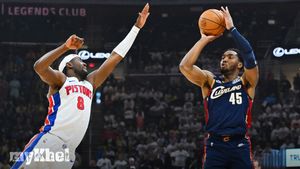 Donovan Mitchell Scores 43 In Second Half As Cavaliers Tie Pistons Series