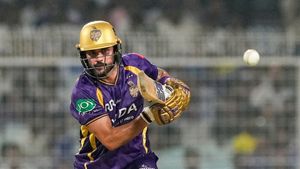 Manish Pandey Shows His Class When KKR Needed Him Most Against MI