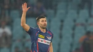 IPL 2026: Did LSG owner Sanjiv Goenka plan 'Private Plane' for Mark Wood amid Illness? England Player Makes Huge Revelation 'Without' Name