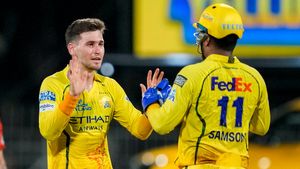 IPL News Bulletin May 19: Manjarekar On Dhoni's Retirement, CSK Playoff Scenario & Ruturaj Gaikwad Milestone
