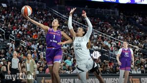 Phoenix Mercury Beat Las Vegas Aces 99-66 To Open WNBA Season