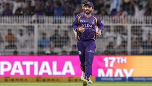 KKR vs DC Toss Report, Playing 11 Announced: KKR Won The Toss And Elect To Bowl First