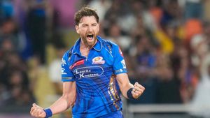 IPL 2026: RCB bring in England pacer as Injury Replacement who dismissed Virat Kohli on his Debut
