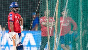 LSG vs RCB Prediction: Who Will Win Lucknow Super Giants vs Royal Challengers Bengaluru IPL 2026 Match Tomorrow?