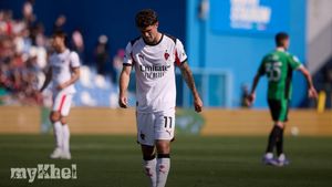 Sassuolo Defeat Milan 2-0 As Tomori Is Sent Off Early; Berardi Shines And Lauriente Extends Lead