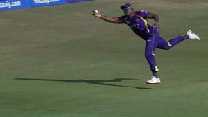 SRH vs KKR, IPL 2026: Rovman Powell takes a Superb Catch to dismiss Klaasen - Watch