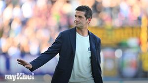 Cristian Chivu Extends Inter Contract Through 2028 After Historic Double