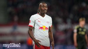 Diomande Emerges As A Potential Salah Replacement For Liverpool, Carragher Says