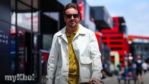 Alonso Hints He Will Race One More Season Before Barcelona Farewell