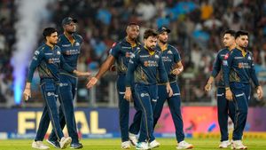 Gujarat Titans Team Bus Suffers Short Circuit, Players Evacuated amid Smoke after IPL 2026 Final Loss