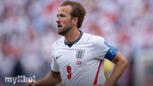 Luis Suarez Names Harry Kane As Preferred Striker Over Erling Haaland