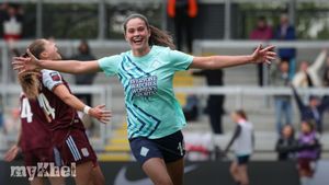 Lionesses Sign Freya Godfrey; Putellas Rumours Swirl