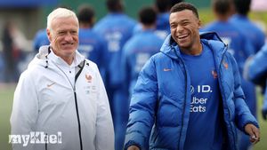 Mbappe Hopes Deschamps Avoids Awful Italy Move After World Cup