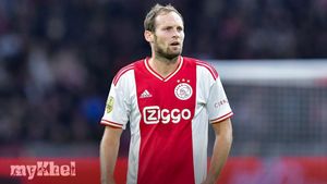 Daley Blind Returns To Ajax For Third Spell At Hometown Club