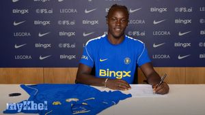 Geovany Quenda Eyes Silverware After Signing Long-term Chelsea Deal