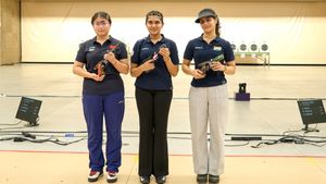 ISSF World Cup: Esha Singh Wins Women's 25m Pistol Gold, Manu Bhaker Takes Bronze in Hangzhou