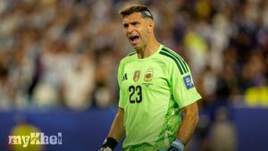 Juventus Eye Emiliano Martinez, Alexander Sorloth And Randal Kolo Muani Amidst Squad Overhaul